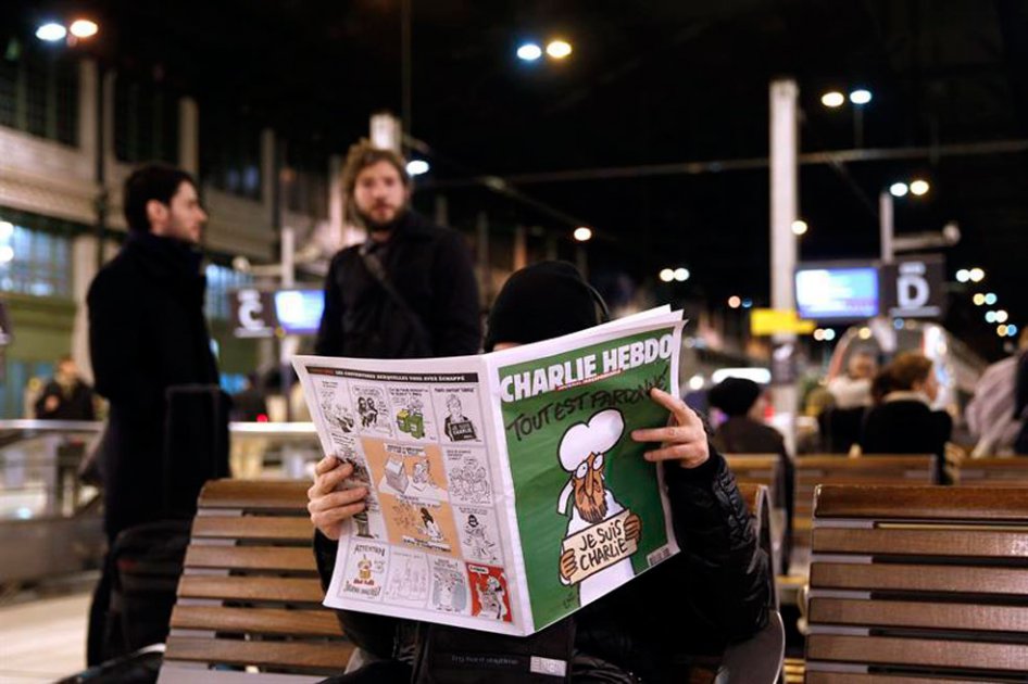 Agotados los ejemplares de «Charlie Hebdo» en Francia