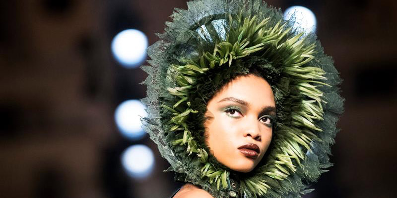 Jean Paul Gaultier rindió homenaje a los bosques en París