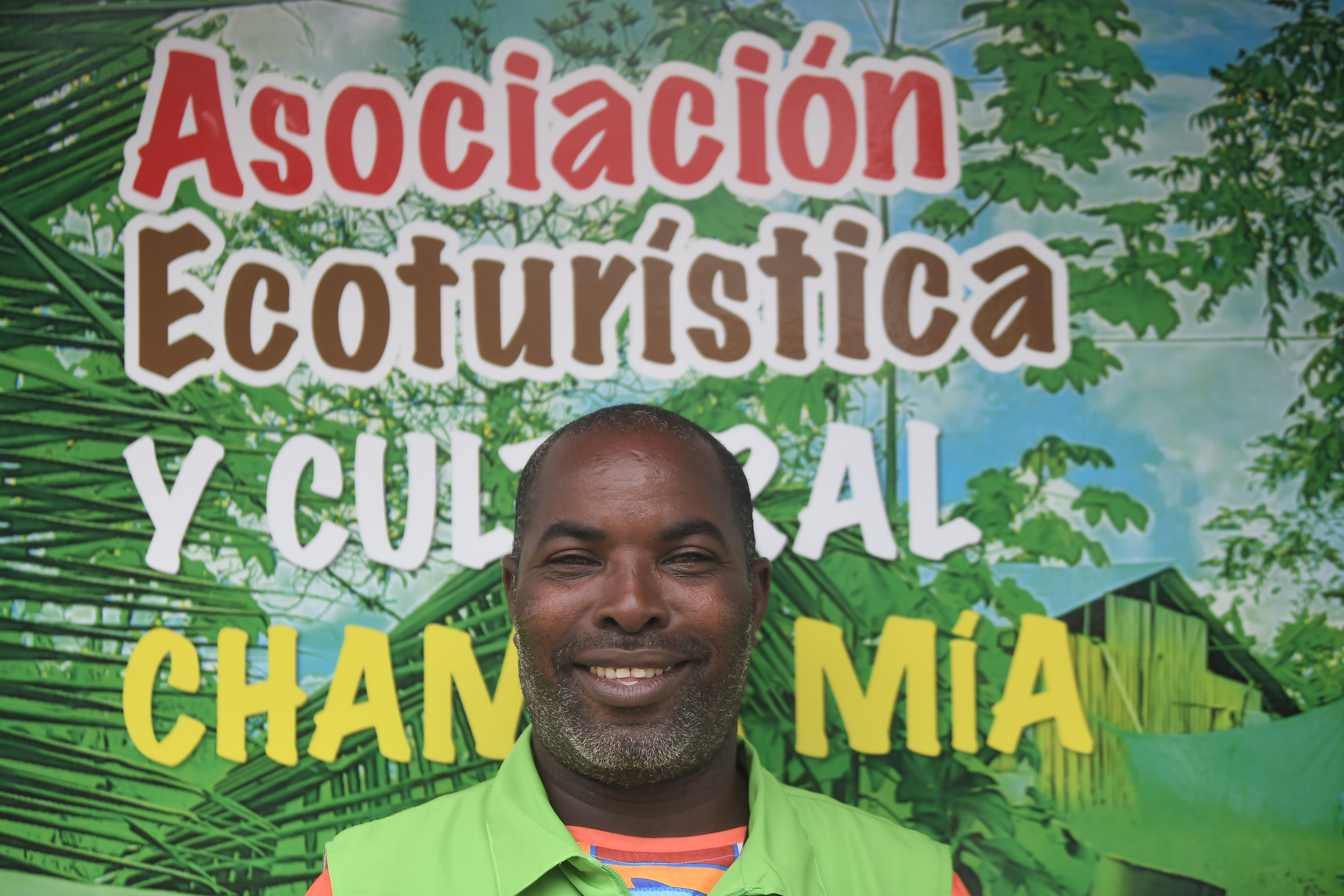 Eugenio y Luisa Bejarano, quien también hace parte de Champa Mía, buscan capacitar a jóvenes en la Ley 70, también conocida como Ley de Comunidades Negras que reconoce y protege los derechos territoriales, culturales y ambientales de las comunidades negras, afrocolombianas, palenqueras y raizales. Además, buscan que integren en sus vidas los saberes ancestrales y las tradiciones culturales que existen sobre el río Atrato.