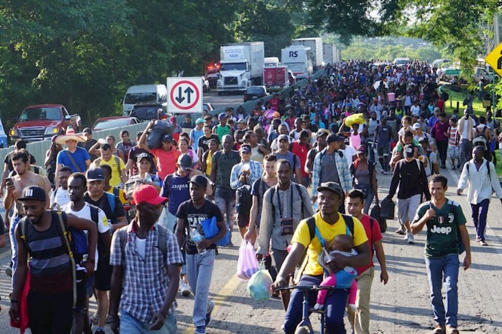 La caravana de 2.000 migrantes que marcha para dialogar con López Obrador