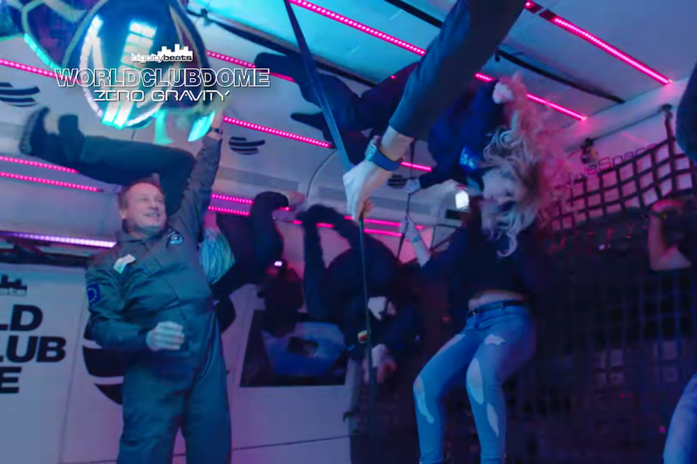 ¿Le gustaría estar en una fiesta con gravedad cero? Así fue la primera en la historia