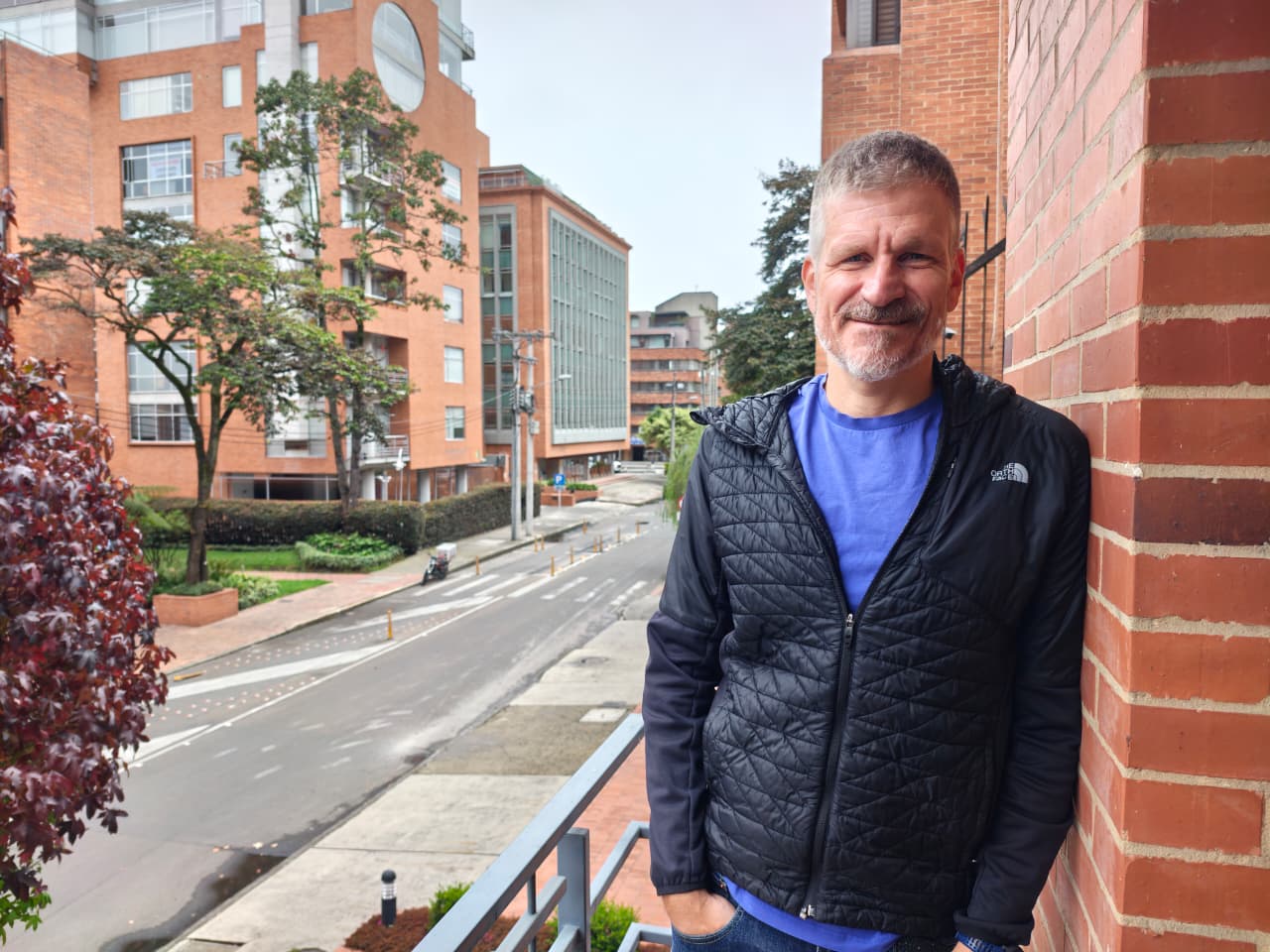 La historia del jefe de Google al que le eliminaron el cargo, pero «la rompió» con IA