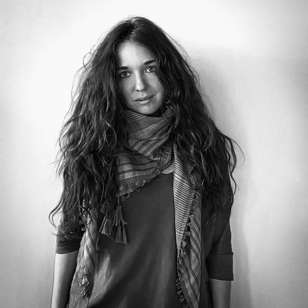 “La guerra deshumaniza al que gana y al que pierde”: Emilienne Malfatto