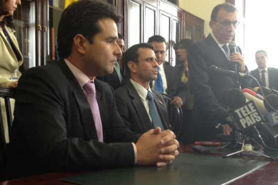 «No tengo contemplada ninguna reunión con el expresidente Uribe»: Capriles