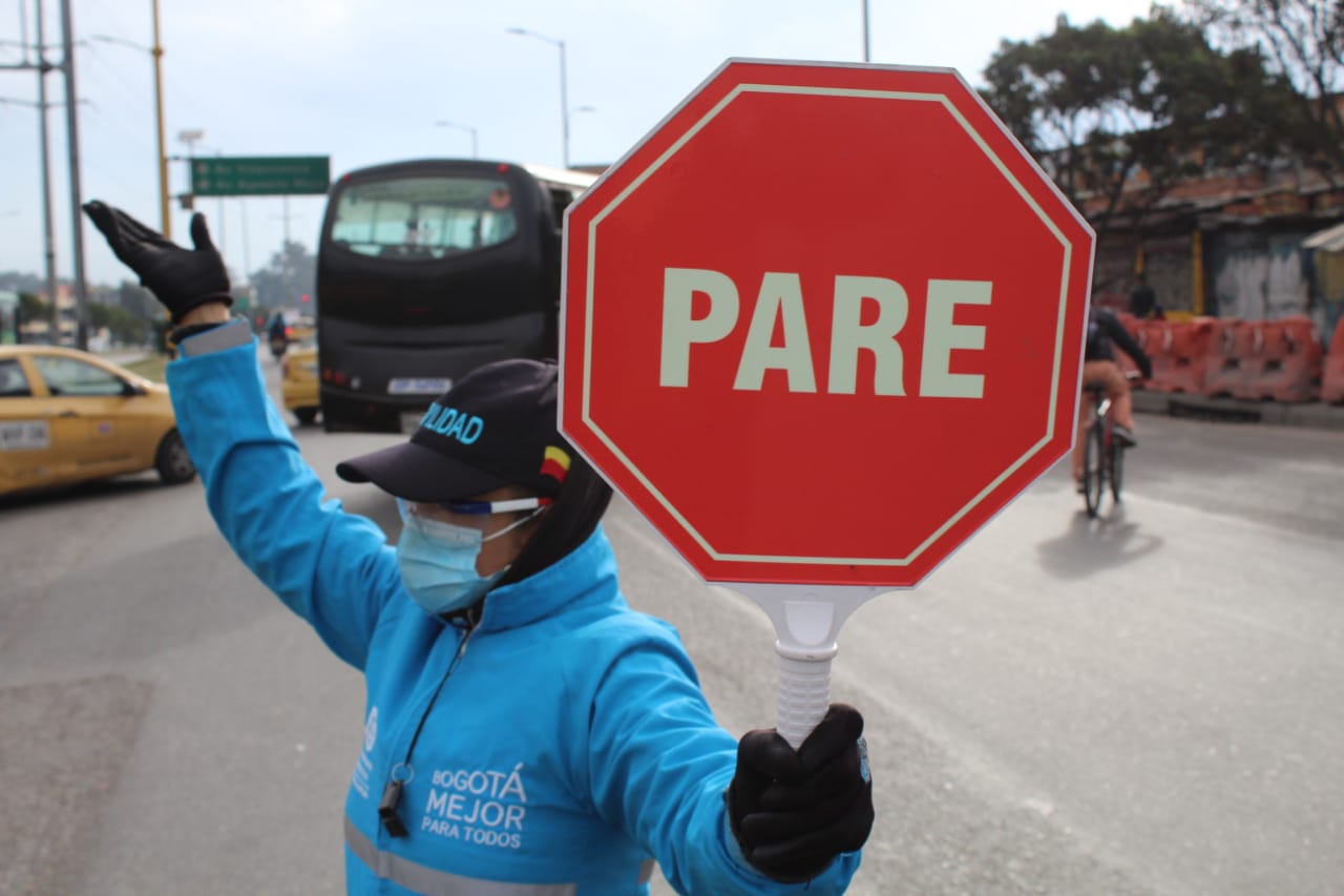 Para el control y vigilancia durante este periodo de aislamiento total, el Distrito dispuso la instalación de 35 puntos de control para la movilidad y acciones pedagógicas