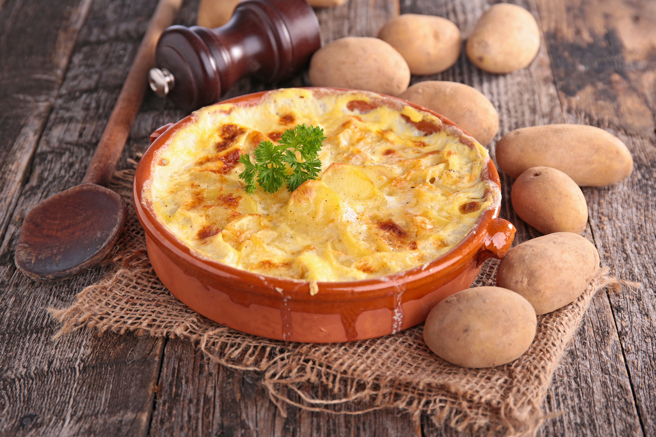Papitas gratinadas para despedir el 2025