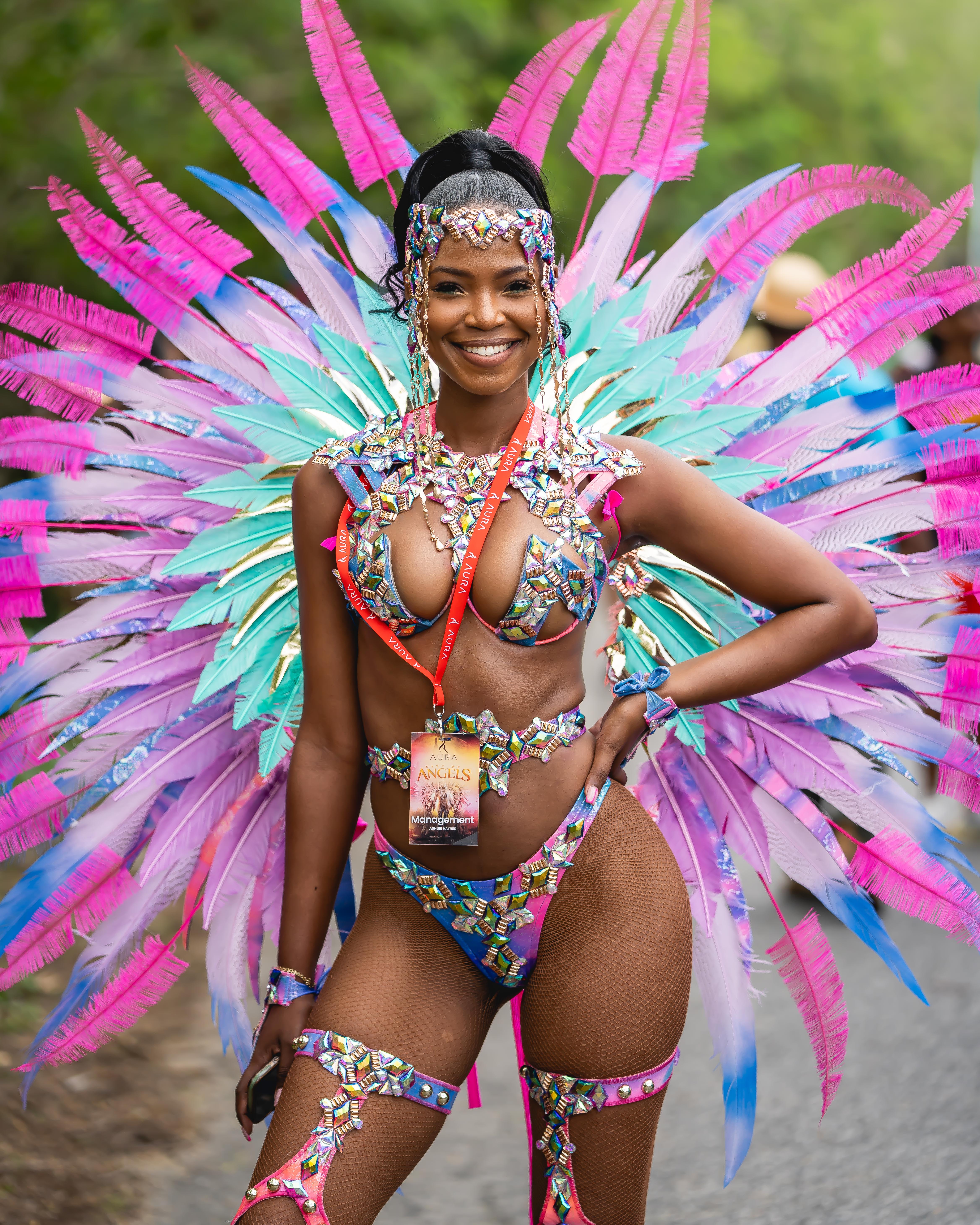 Turismo en Barbados. Crop Over es uno de los festivales más diversos del mundo, ya que combina patrimonio, artes creativas, fiestas, música y mascaradas.