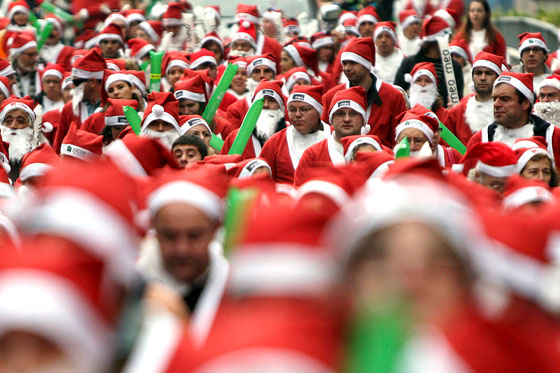 Record guinness navideño: 15.000 Papás Noel