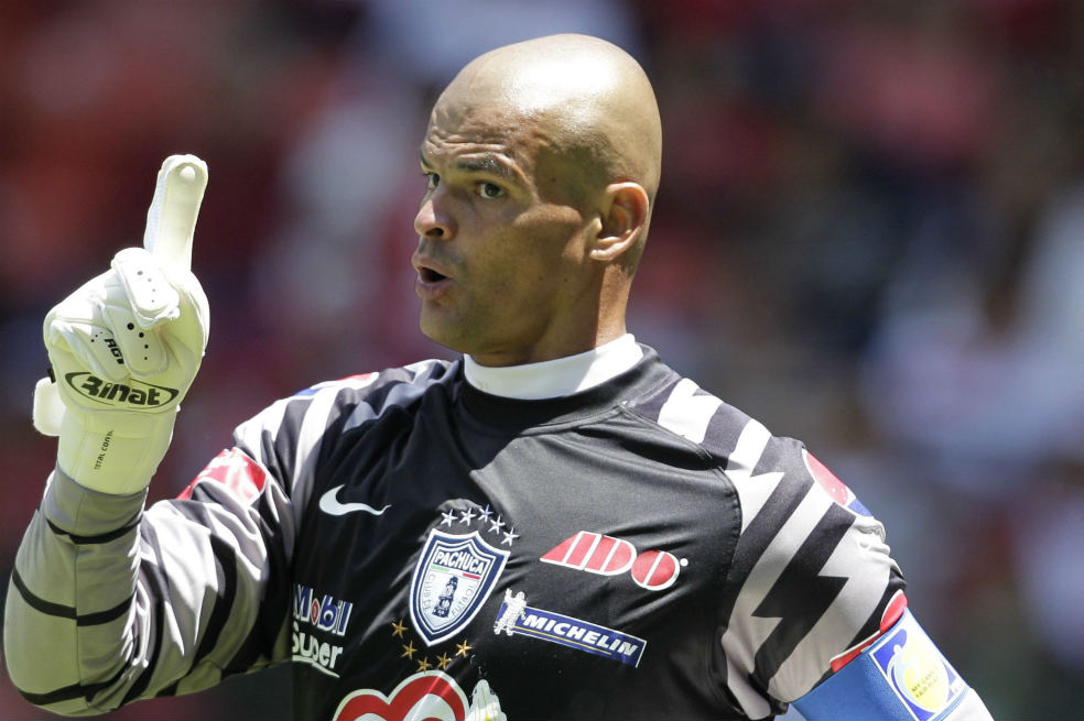 Tristeza en el fútbol por muerte cerebral de Miguel Calero