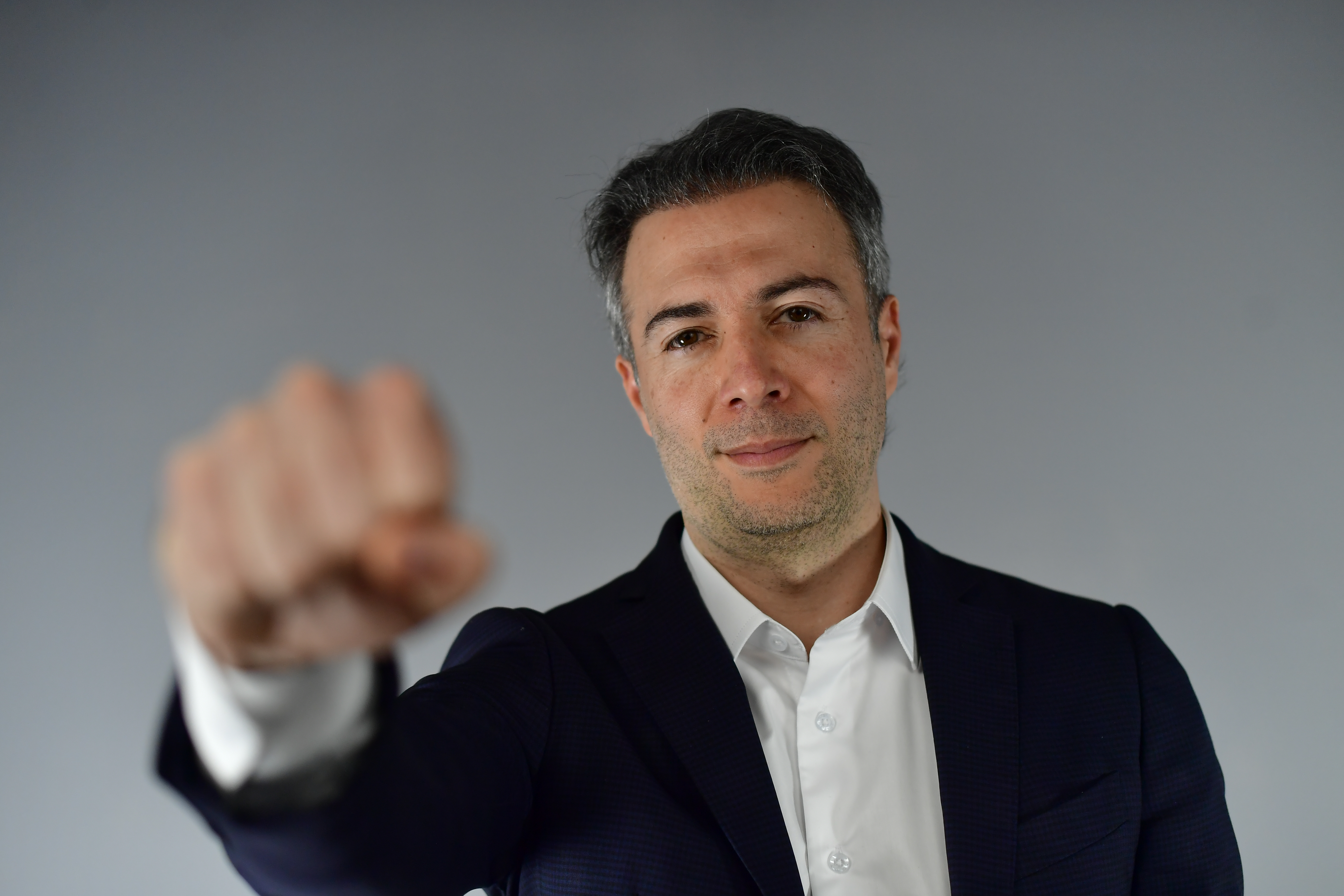 Exalcalde de Medellín, precandidato presidencial para 2026, en entrevista.