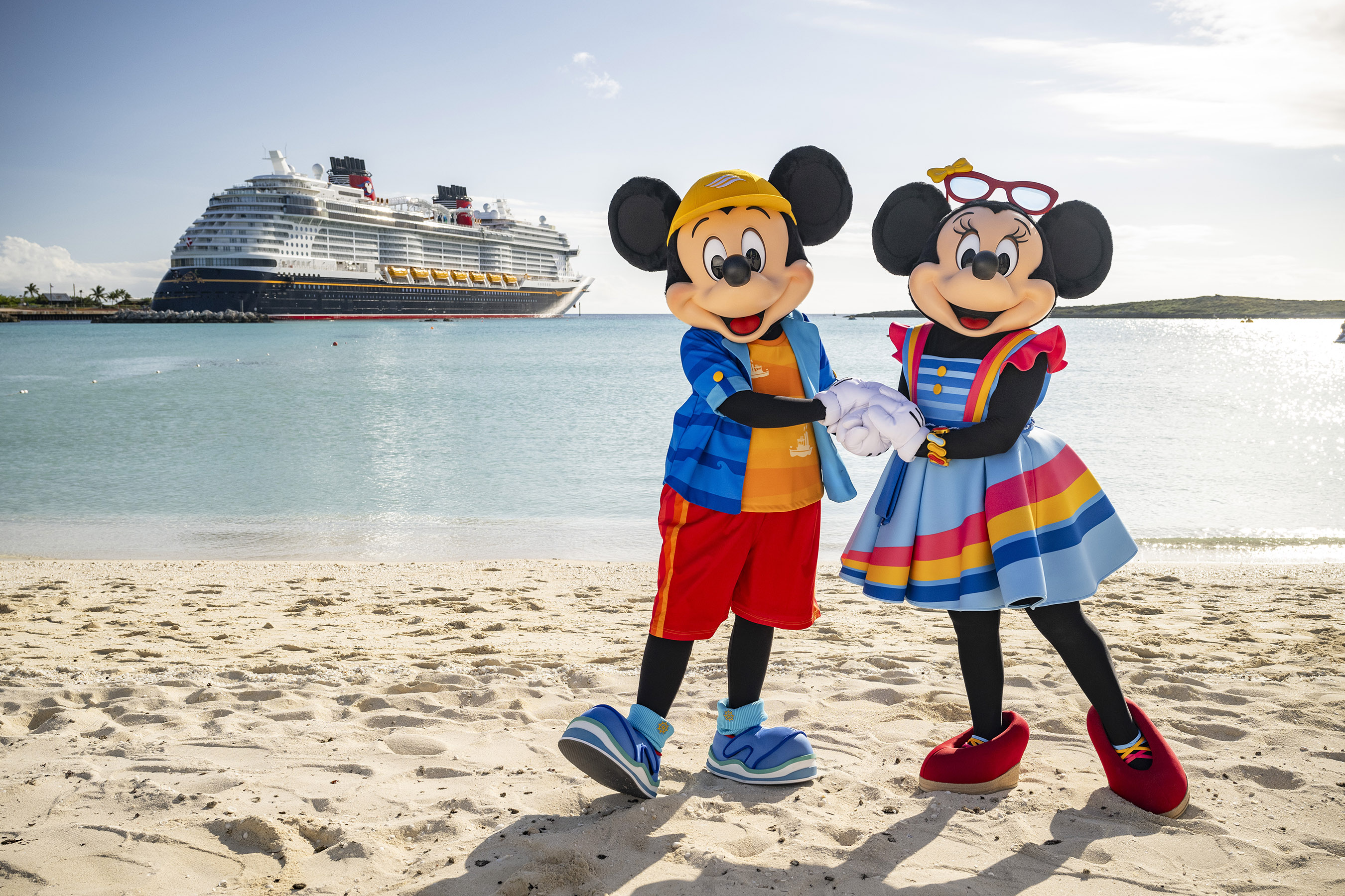 Mickey Mouse y Minnie Mouse en Disney Castaway Cay, una de las islas privadas de Disney en Bahamas.