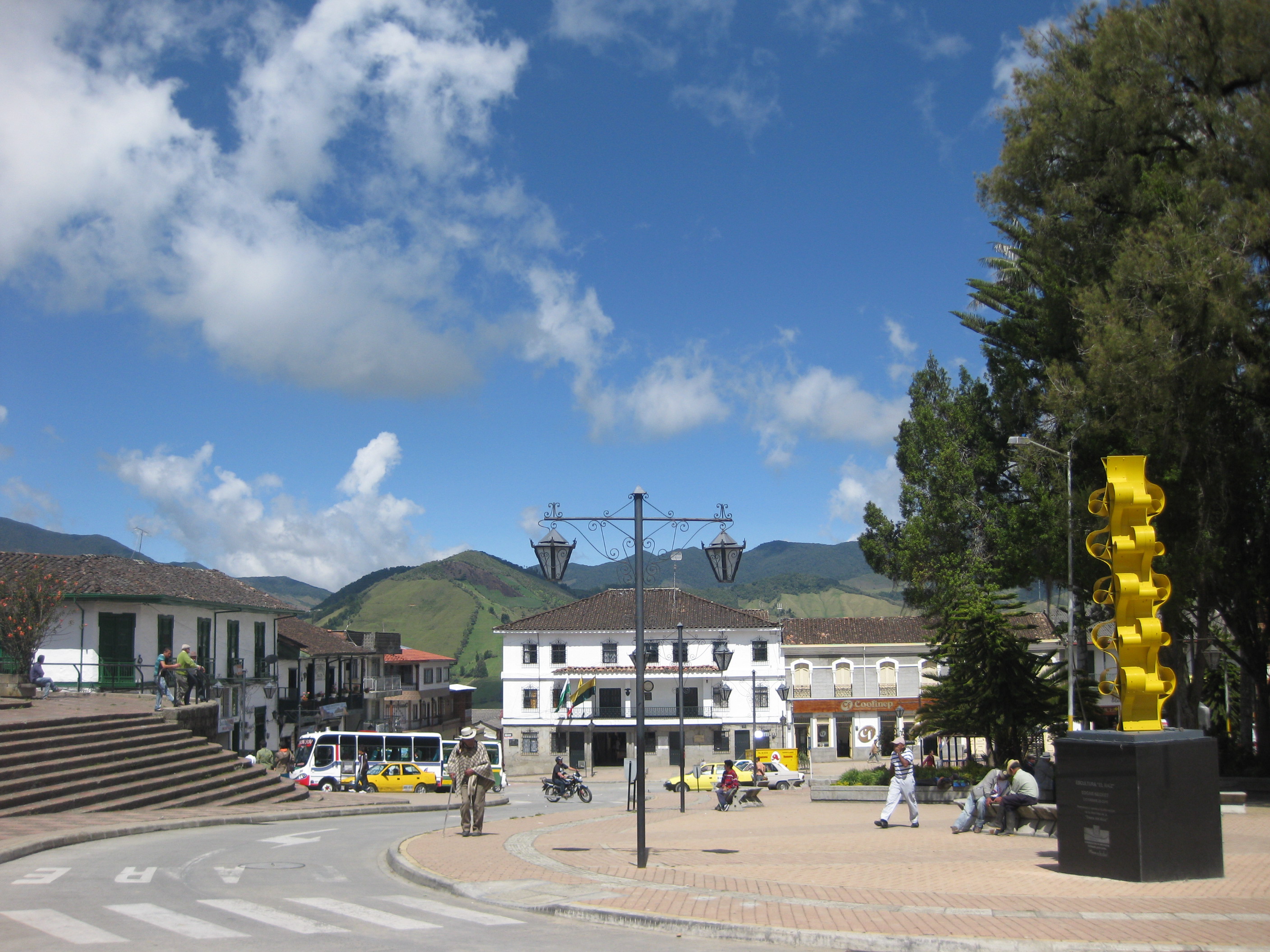 Prohibieron el parrillero en moto en Sonsón, Antioquia, ¿por qué?