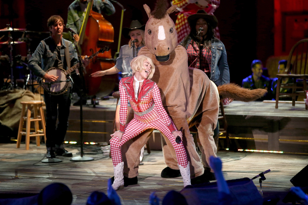 Así fue el MTV Unplugged de Miley Cyrus