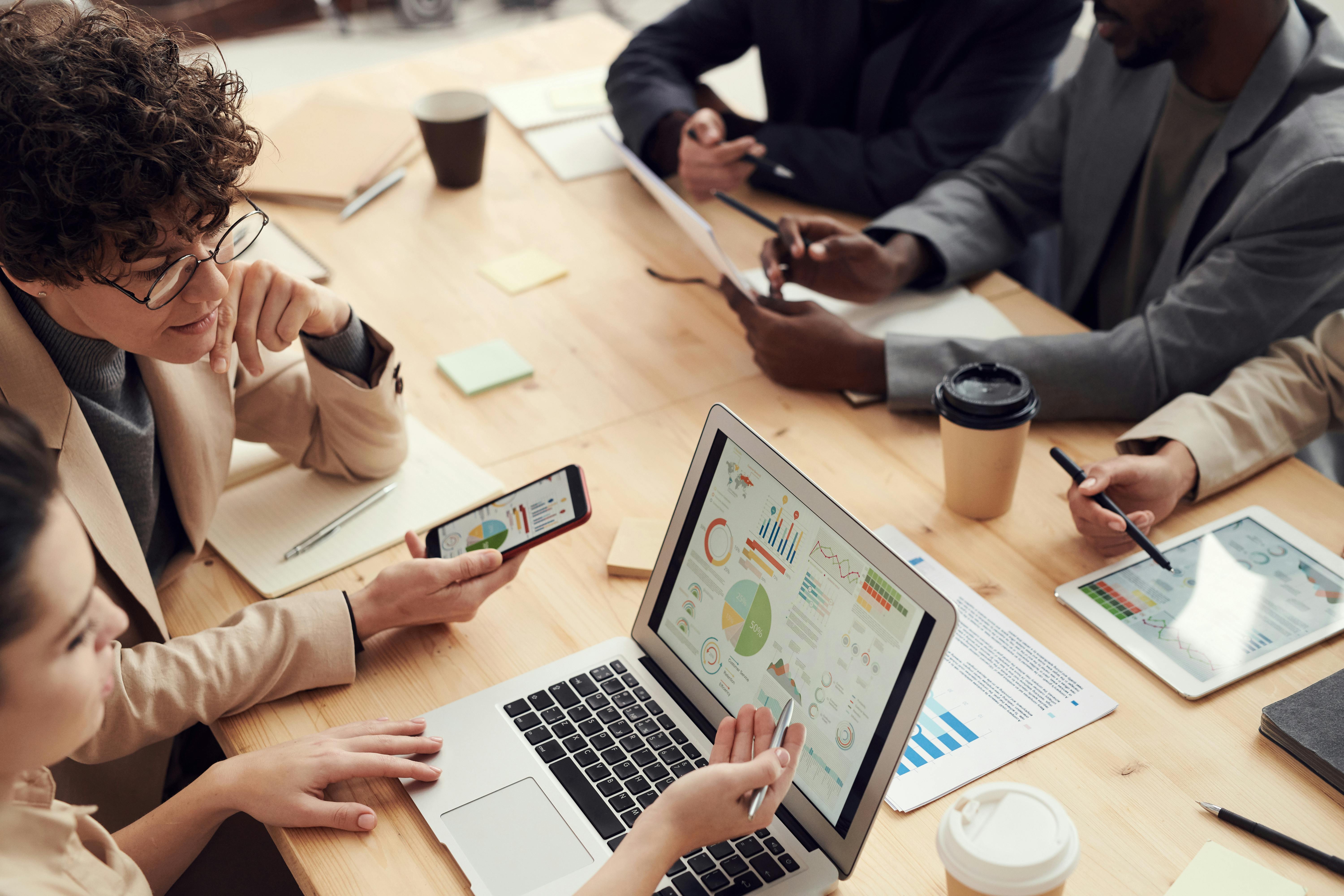 Diversificar y controlar el riesgo emprendiendo para planificar financieramente