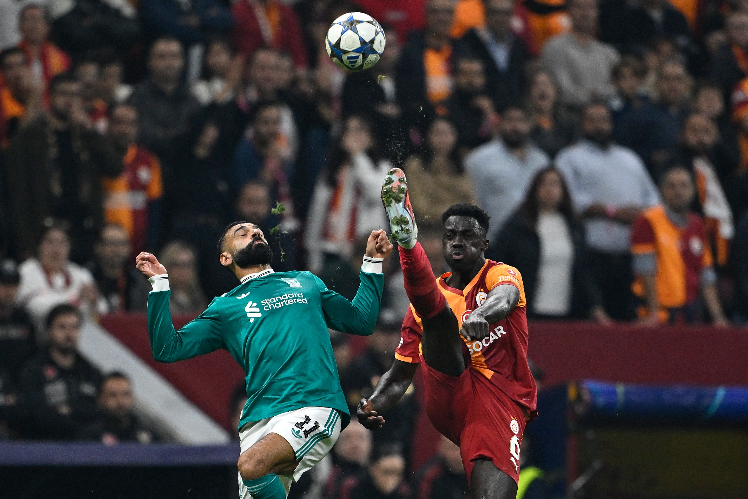 Galatasaray, con Dávinson Sánchez, pegó primero y venció a Liverpool en la Champions League