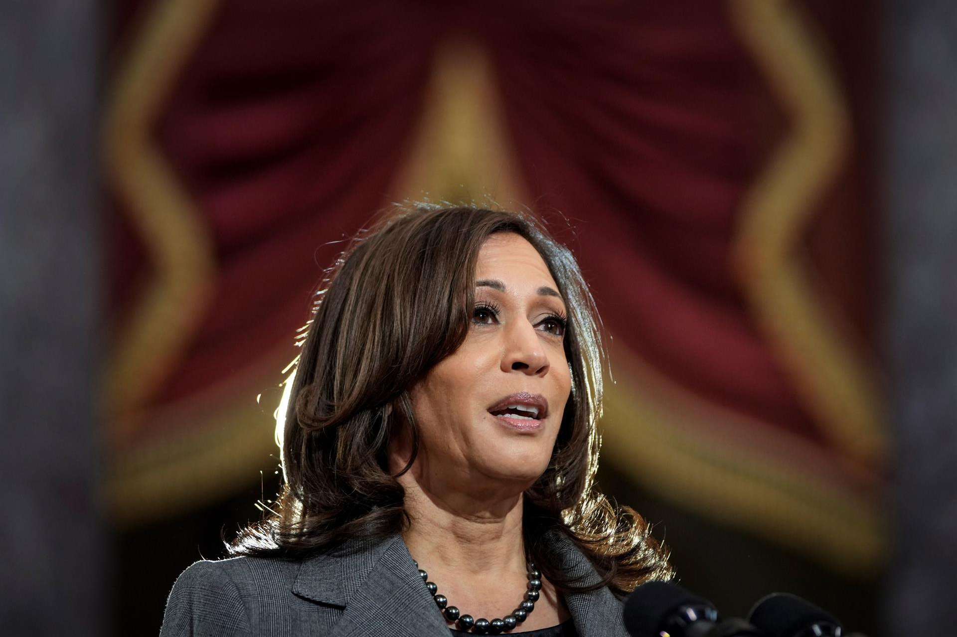 Kamala Harris estuvo cerca de bomba puesta durante el asalto al Capitolio