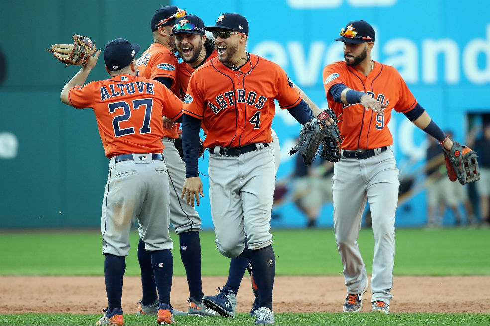Los Nacionales aplastaron a los Astros y se alejan en la Serie Mundial