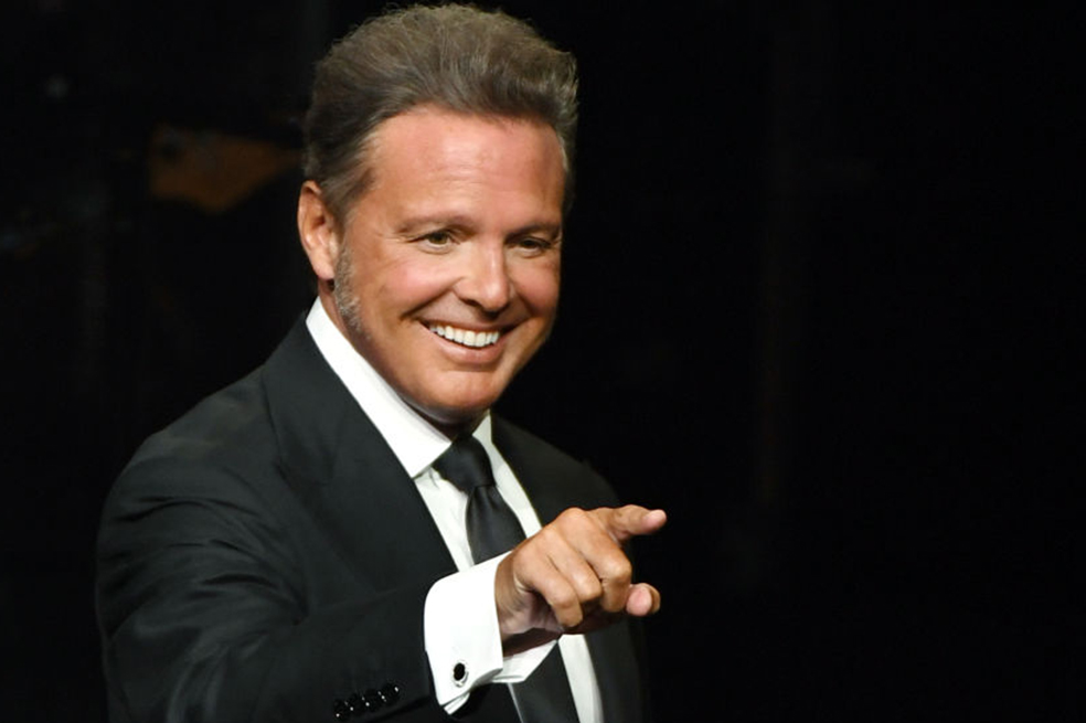 Luis Miguel cumple 53 años y busca afanosamente su felicidad. Abandona América