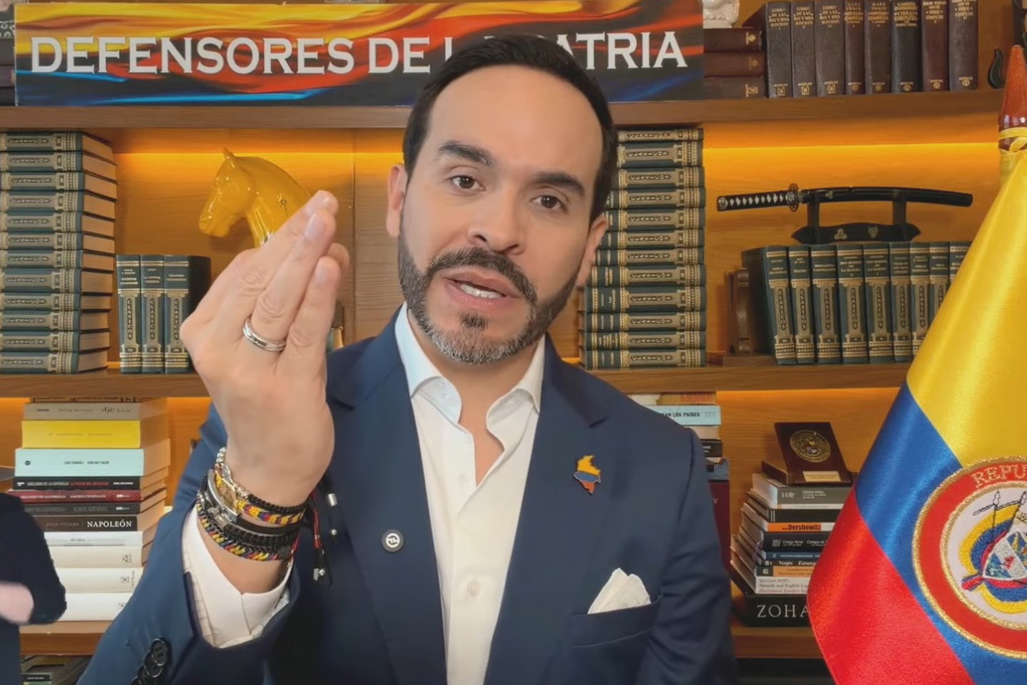“No reconocen el triunfo de la democracia”: De la Espriella a Petro y Cepeda