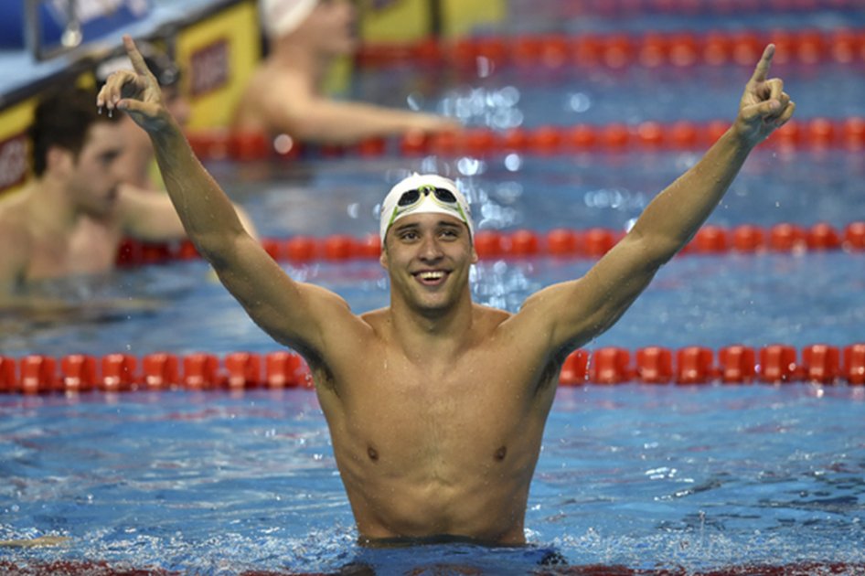 Chad Le Clos (RSA) logró un nuevo récord del mundo en 100 metros mariposa. Foto: Giorgio Scala/Deepbluemedia