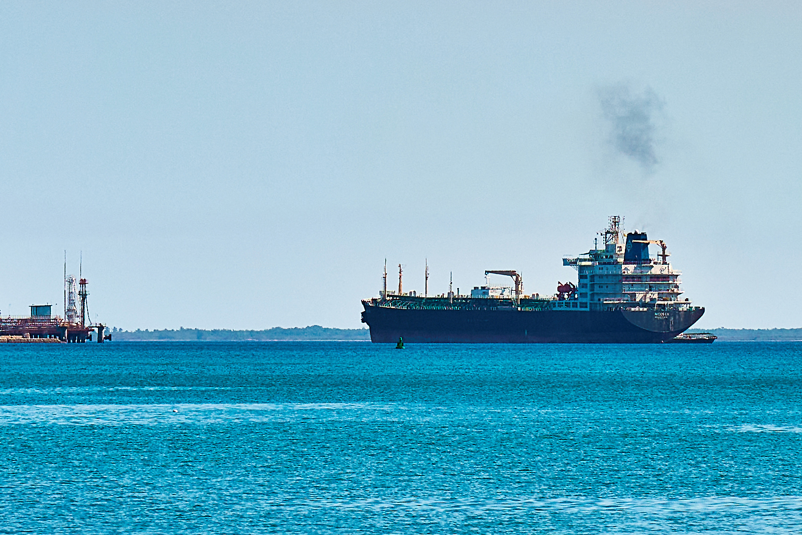 Alivio para Cuba: Estados Unidos permite que un barco petrolero ruso llegue a la isla