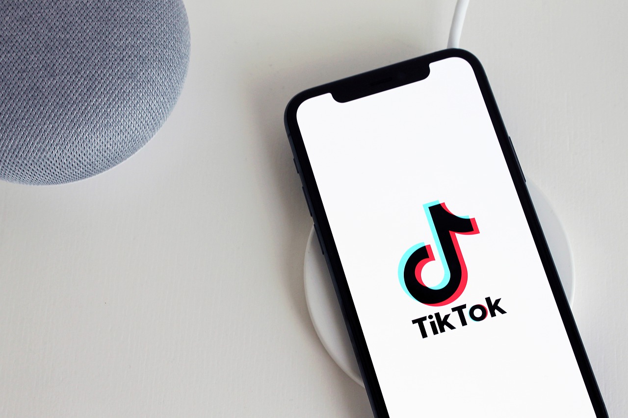 El CEO de TikTok lleva al Congreso de EE.UU. su lucha contra un veto de la app