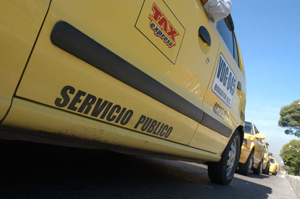 Al día son sancionados 15 taxistas en Bogotá por taxímetros adulterados