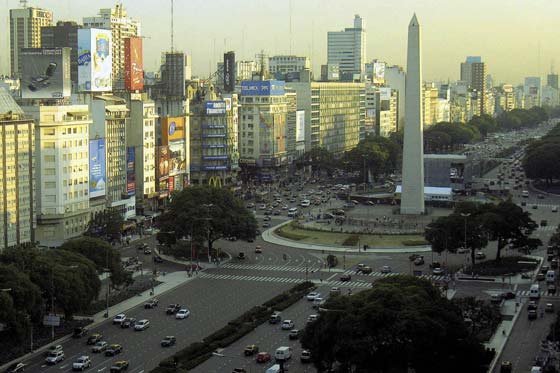 Obelisco de Buenos Aires recupera su punta tras intervención artística