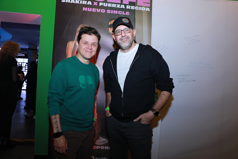Alejandro Marín y  Uribe DJ