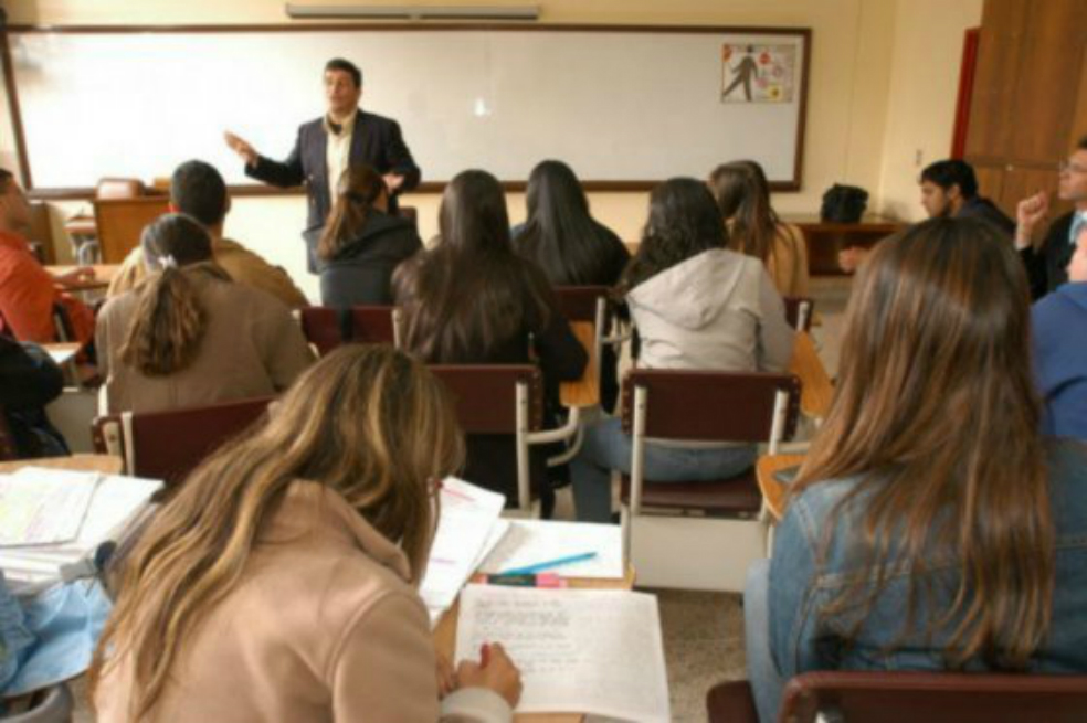 En Medellín la mitad de los jóvenes acceden a educación superior