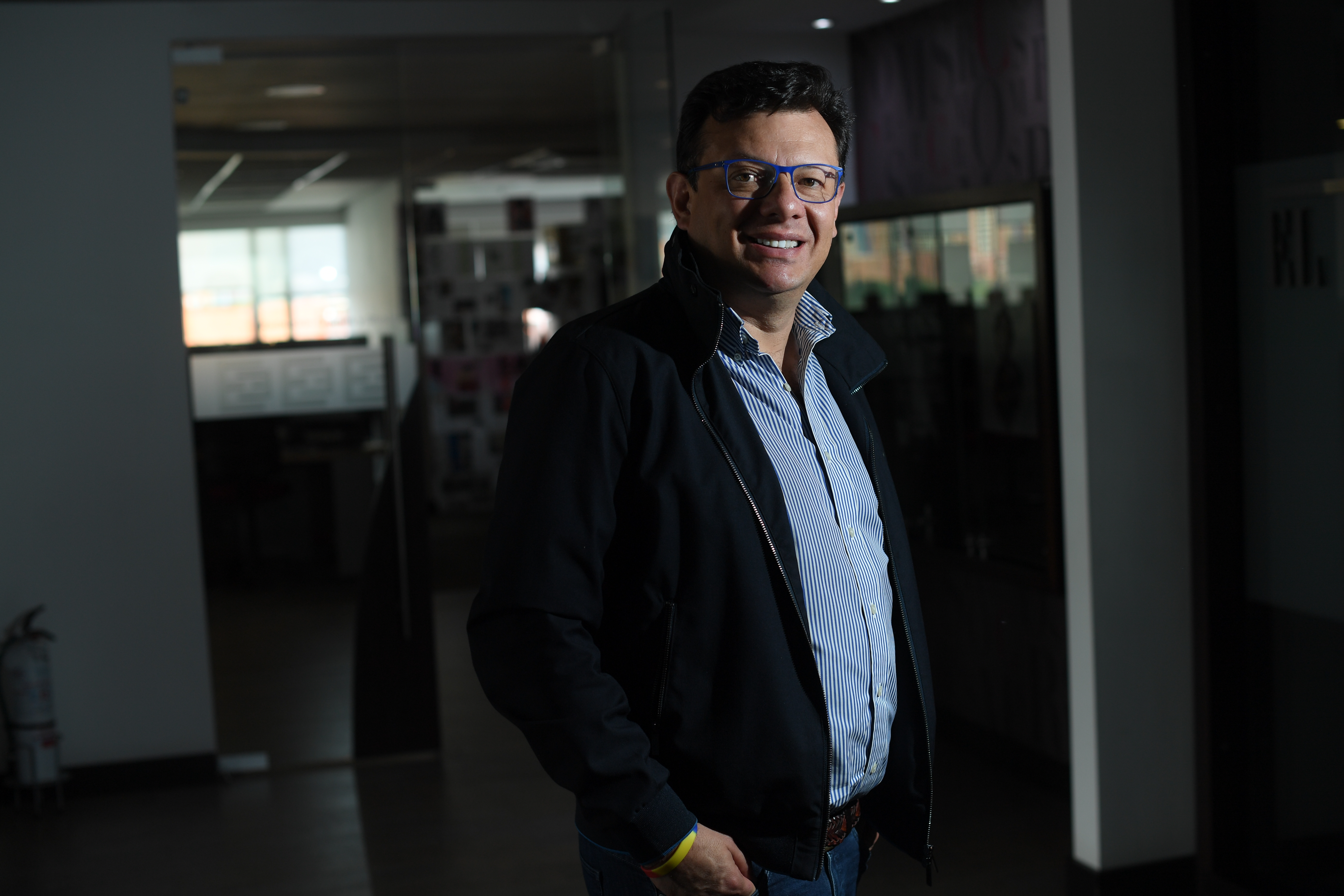 Periodista y político colombiano en entrevista.