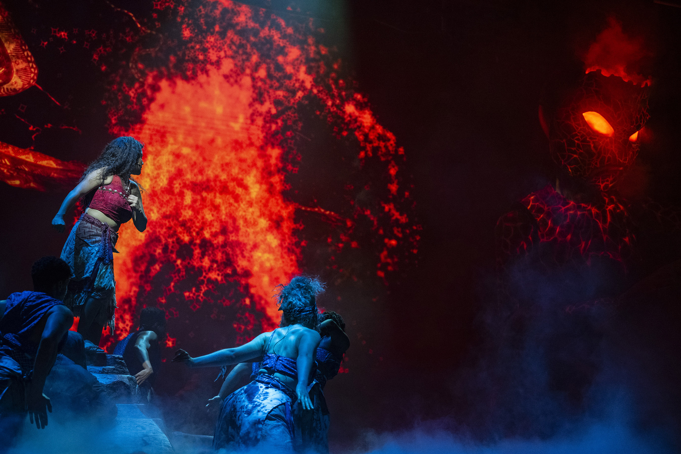 Los visitantes experimentarán la historia de Moana como nunca antes, mostrando nuevas canciones, titiriteros a gran escala y efectos especiales innovadores.