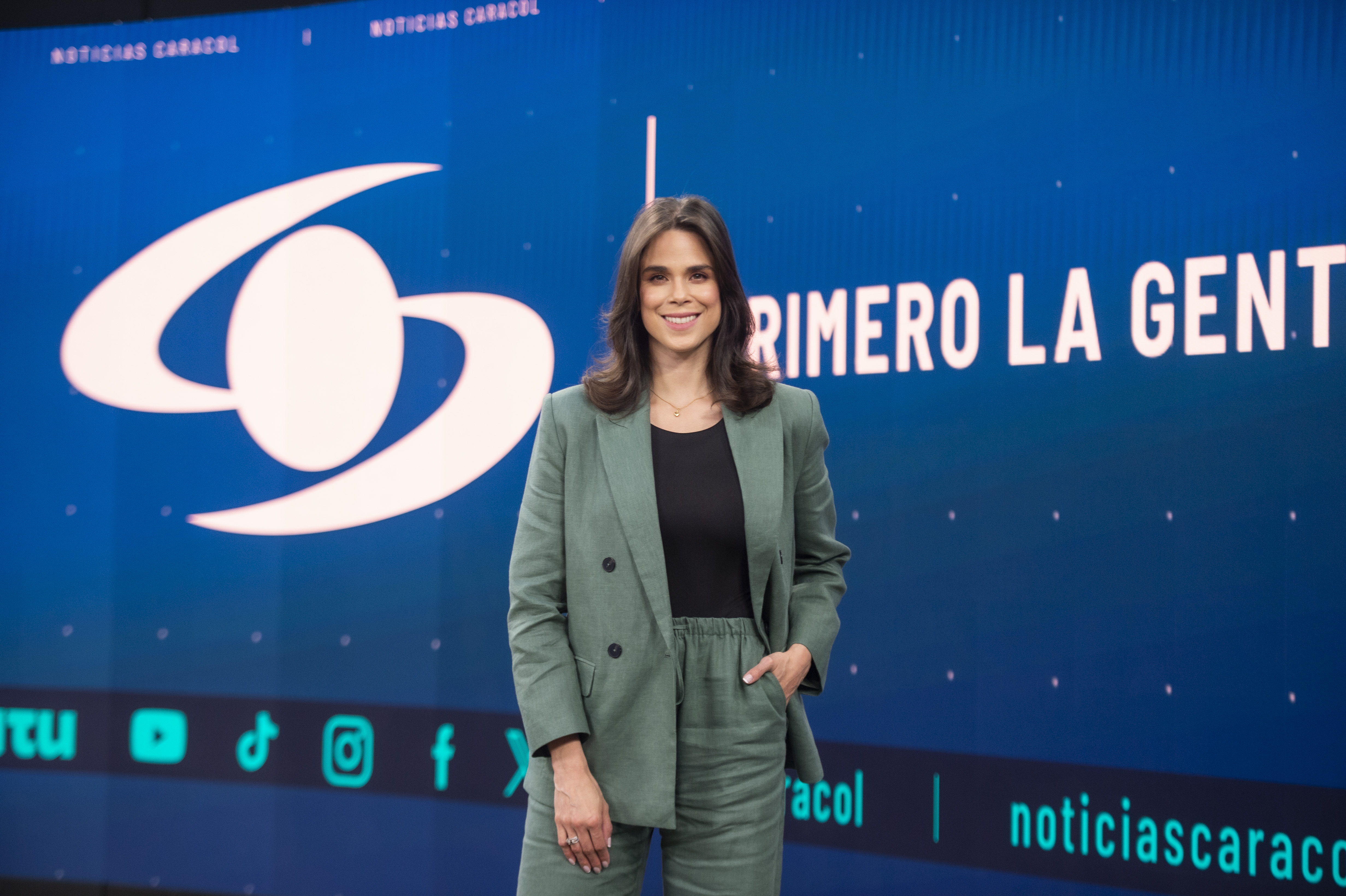 ANDREINA SOLORZANO PRESENTADORA NOTICIAS CARACOL