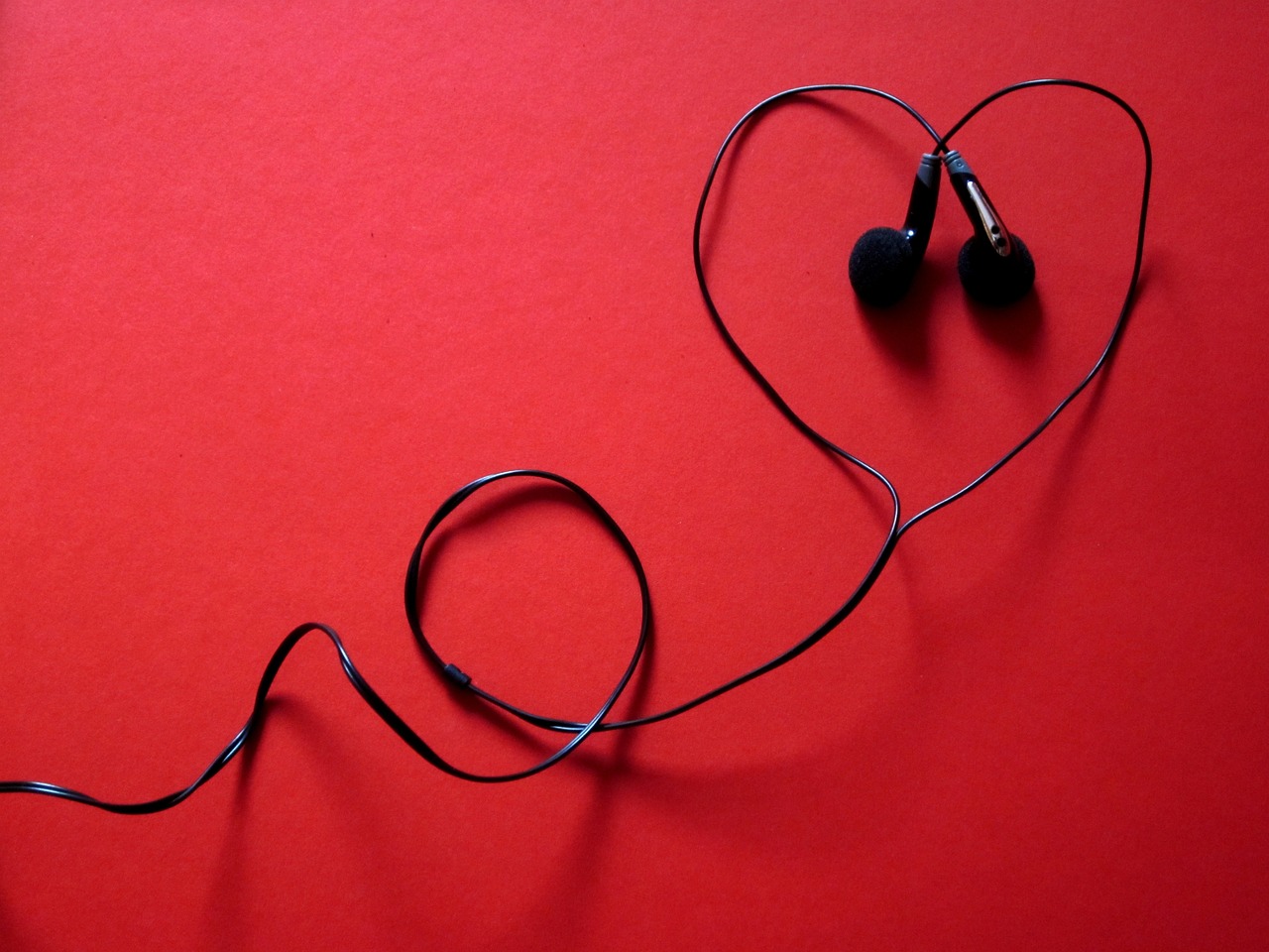 Los colombianos están entre los que más escuchan canciones de amor, según Spotify