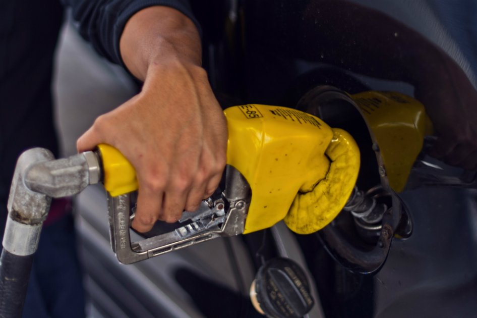 Desplome del petróleo inicia una de las mayores transferencias de riqueza en la historia