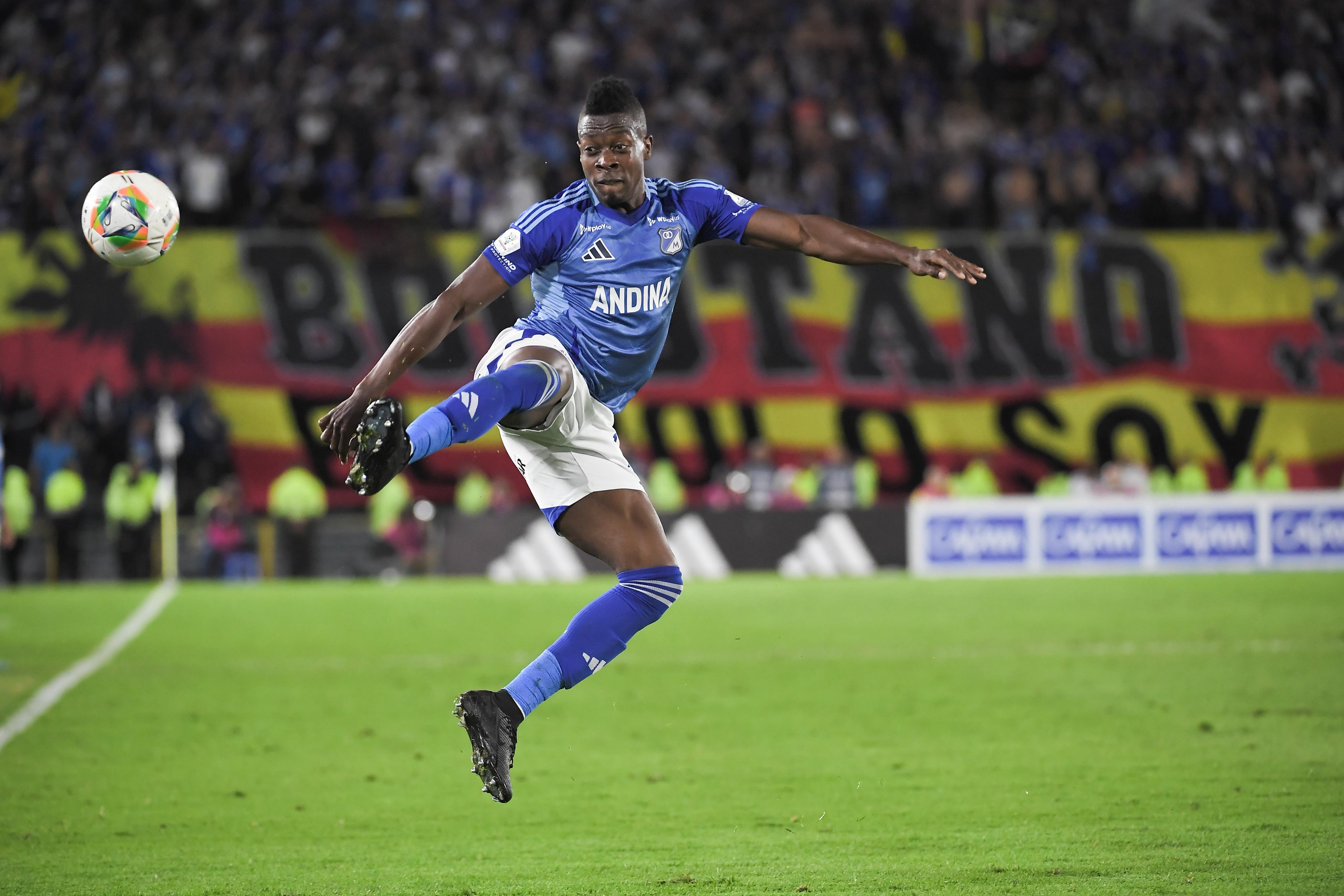 Helibelton Palacios fue titular en la banda derecha de Millonarios tras la convocatoria de Sander Navarro a la selección Sub-20 de Colombia.