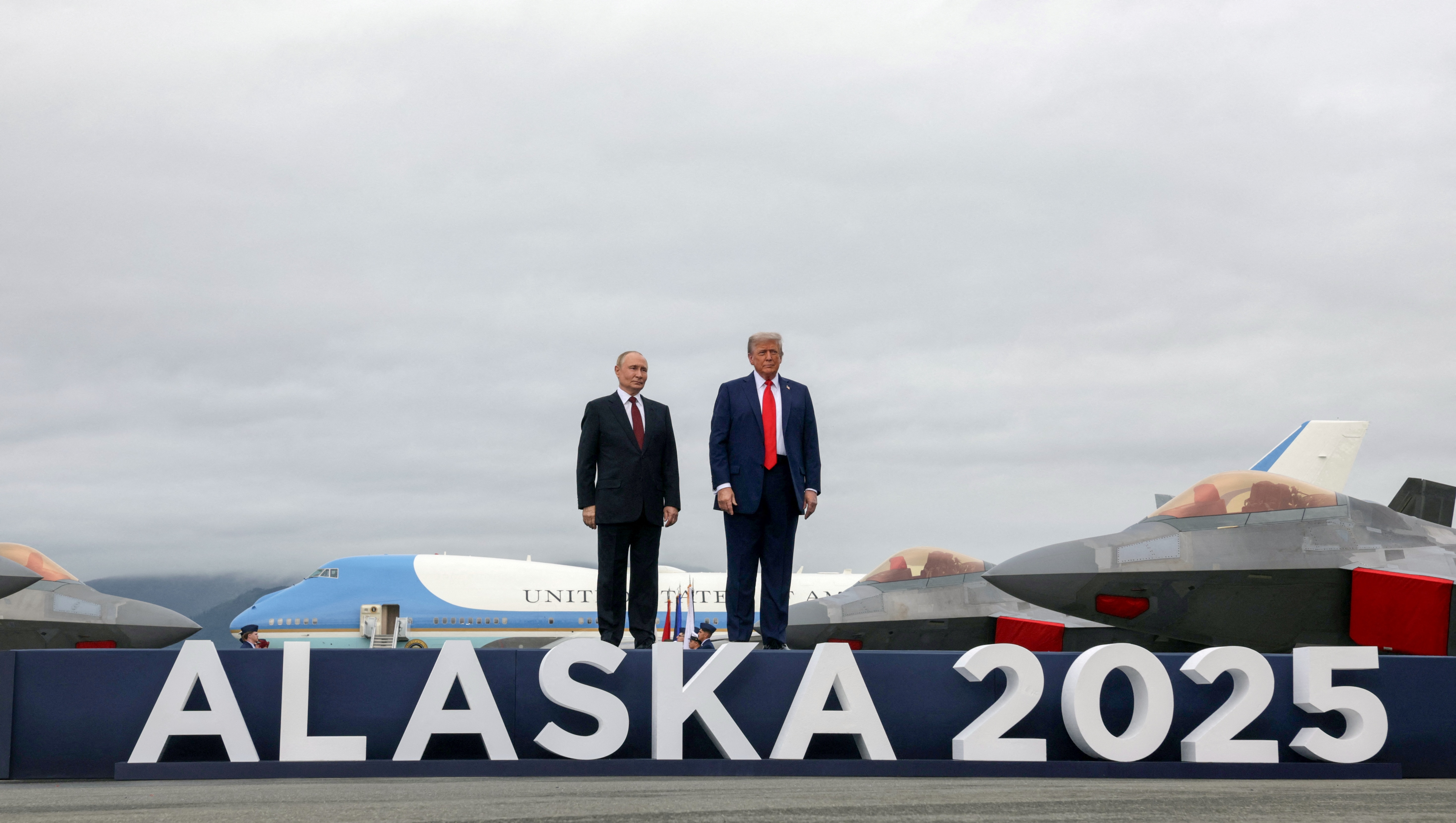 El presidente estadounidense, Donald Trump, y su homólogo ruso, Vladímir Putin, en Alaska.