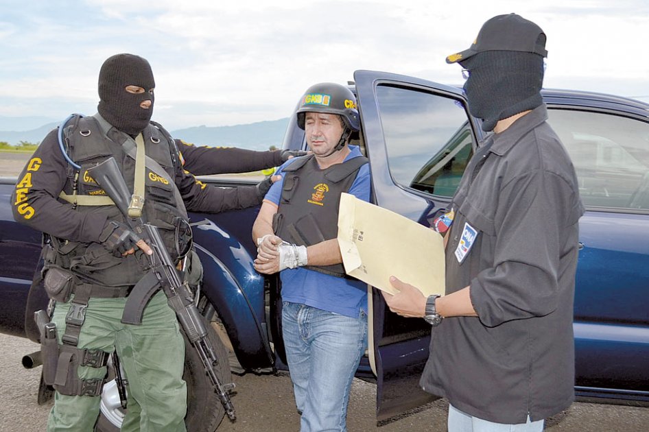 Barrera momentos después de su captura, esta semana en  Venezuela. / AFP