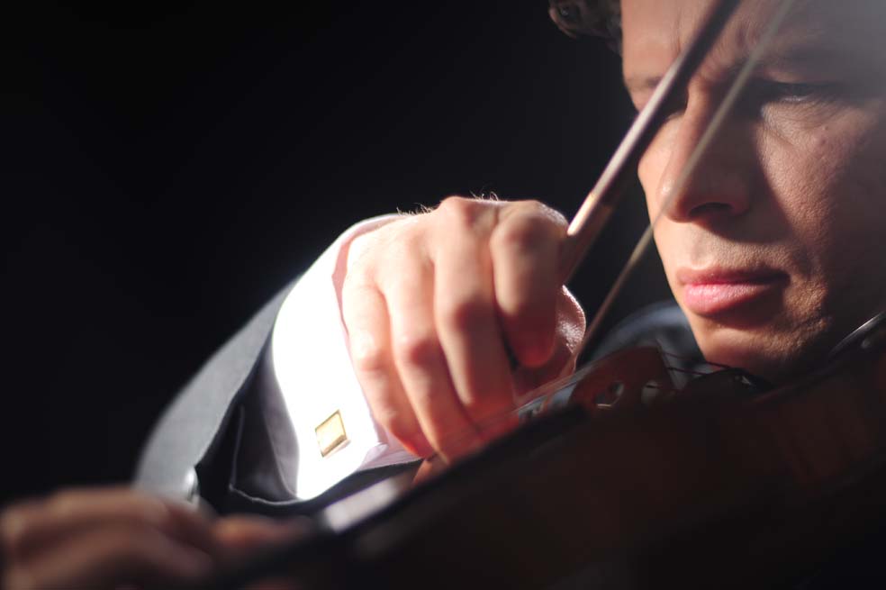 «Los violinistas venimos locos de fábrica»