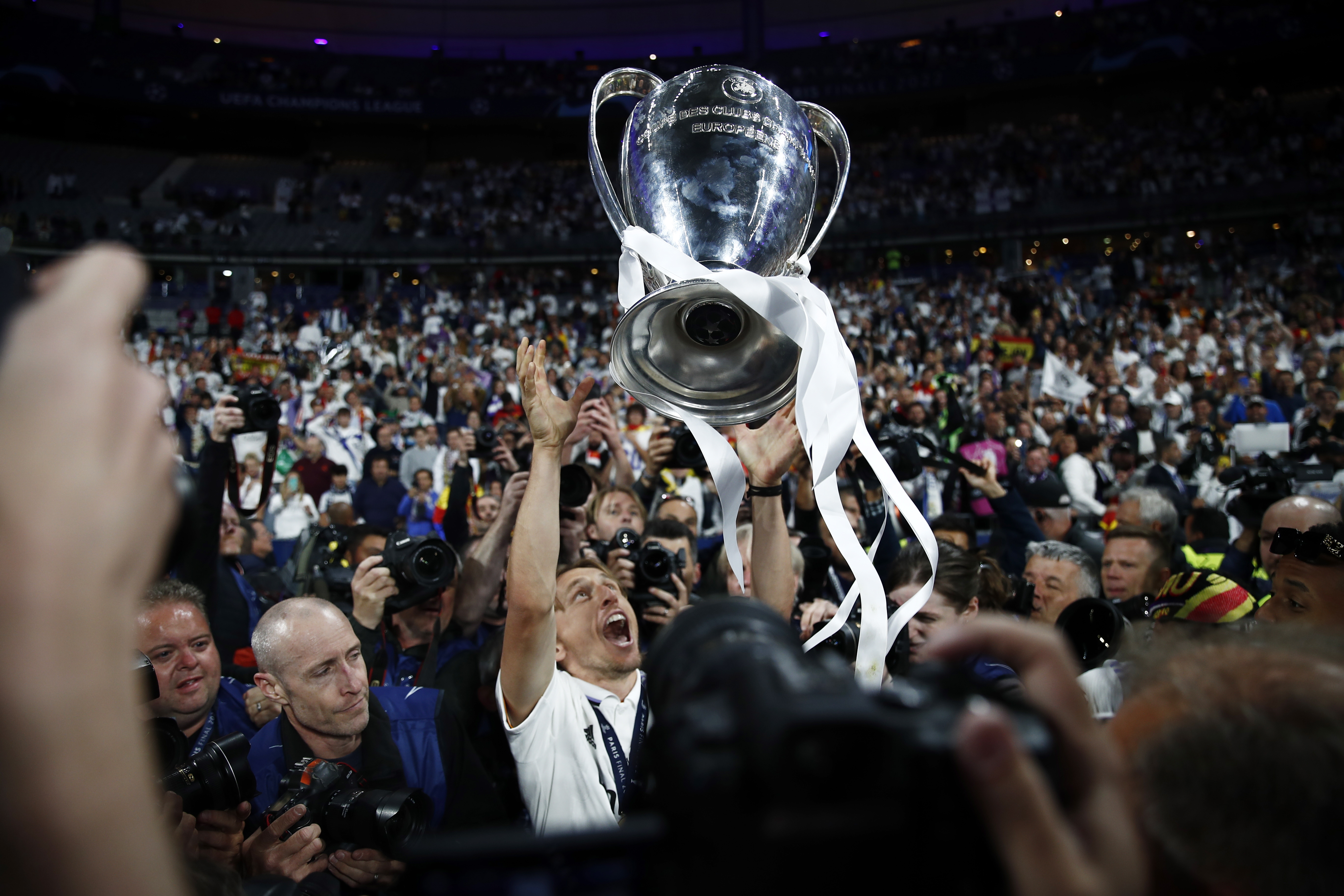 Luka Modric renovó y se quedará un año más en Real Madrid