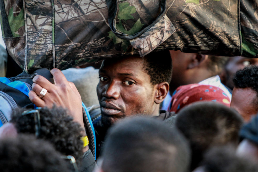 Evacuados unos 2.500 migrantes de campamentos temporales en París