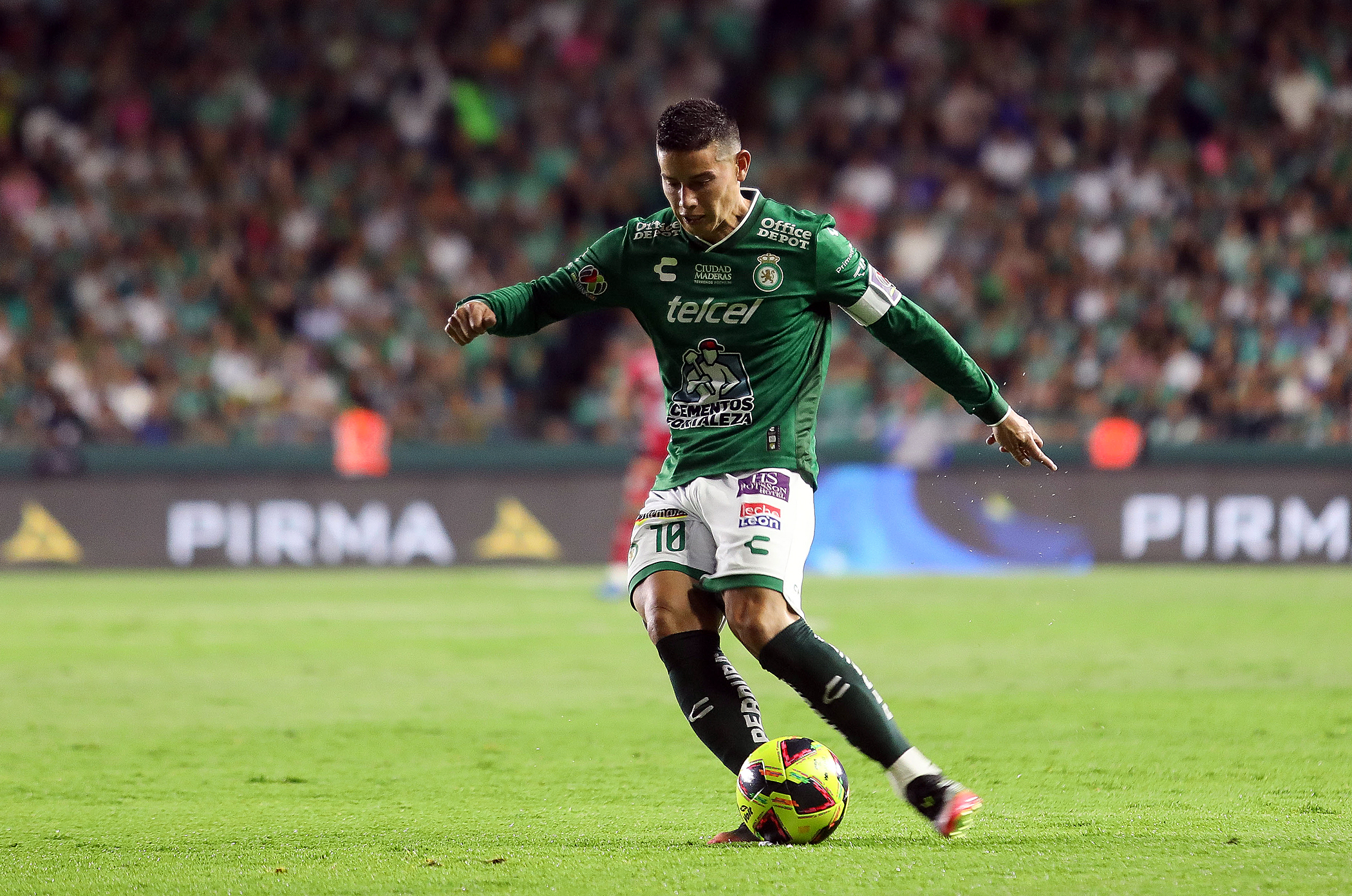 James Rodríguez fue convocado al equipo de estrellas de la Liga de México