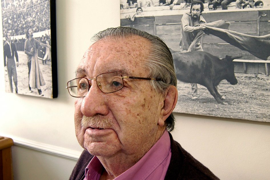 Nacido en España, Fernando González-Pacheco se convirtió en el más popular presentador de la pantalla chica colombiana. 