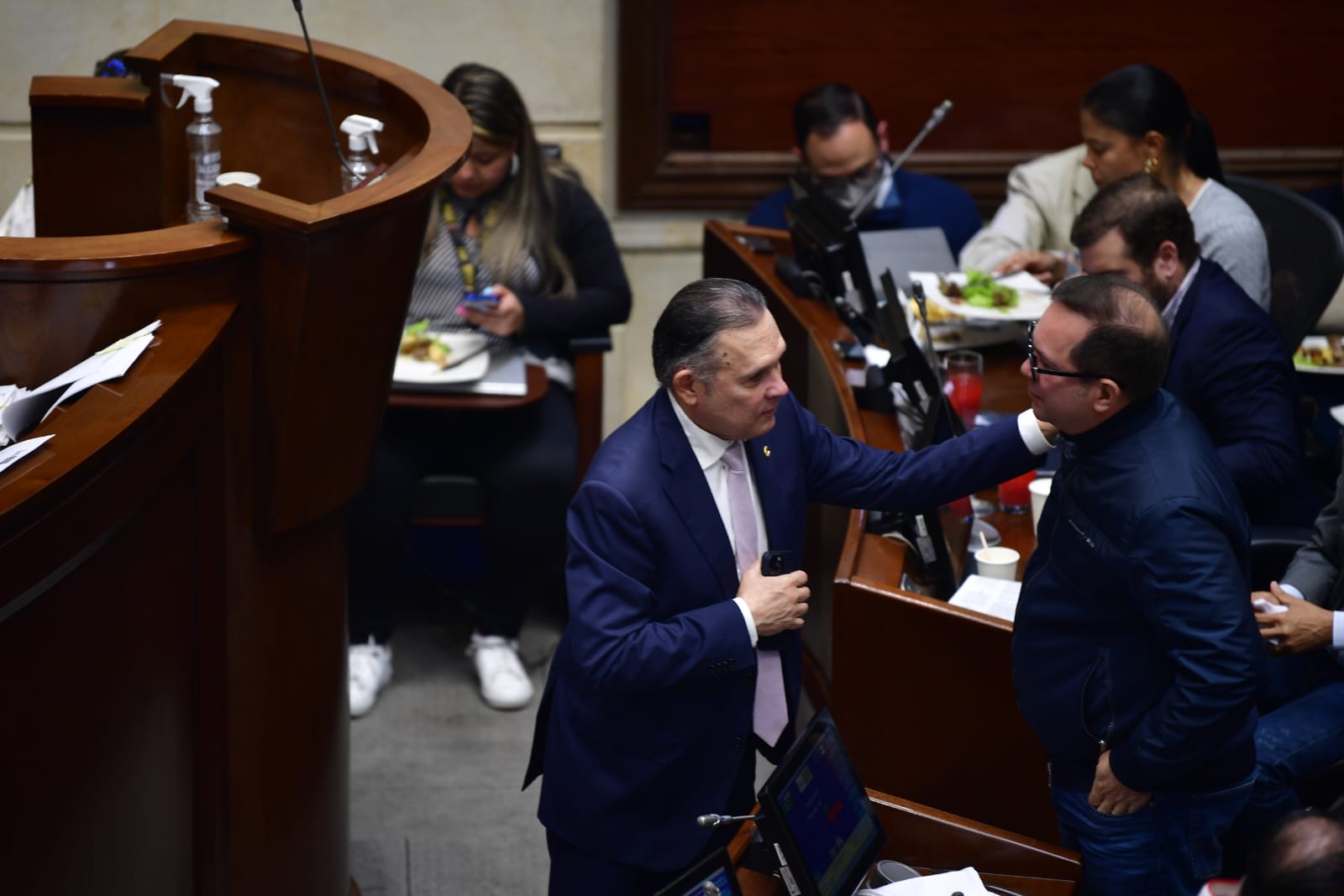 Efraín Cepeda agradeció al Partido Liberal el respaldo a su candidatura por la presidencial del Senado.