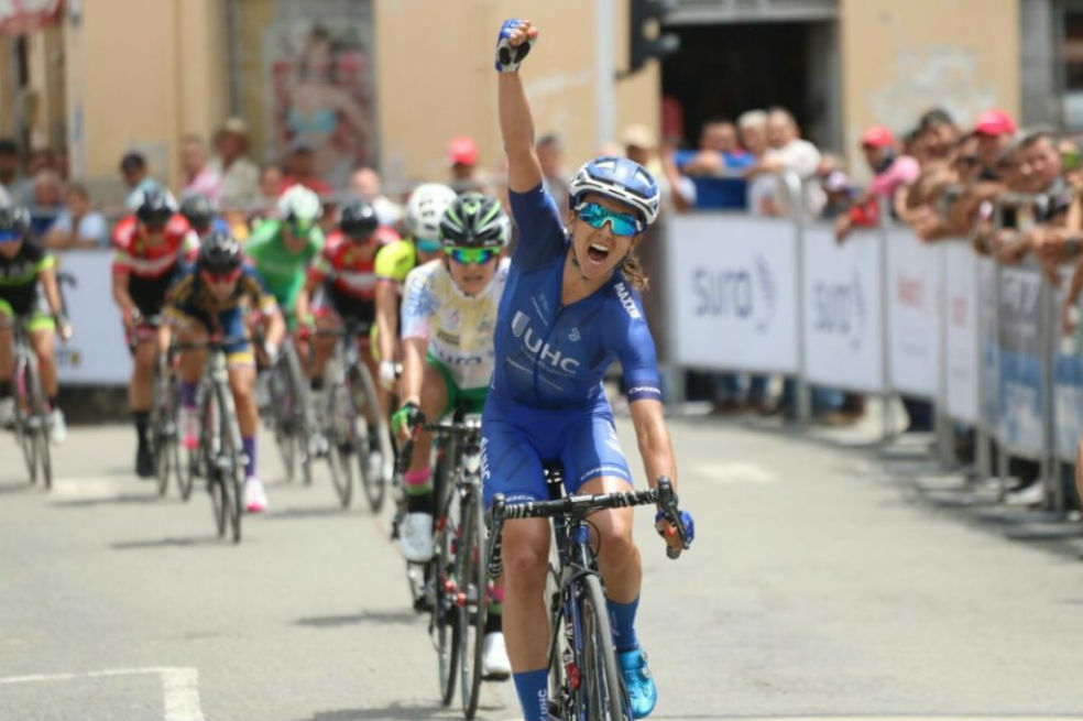 Diana Peñuela ganó la primera etapa de la Vuelta a Colombia Femenina