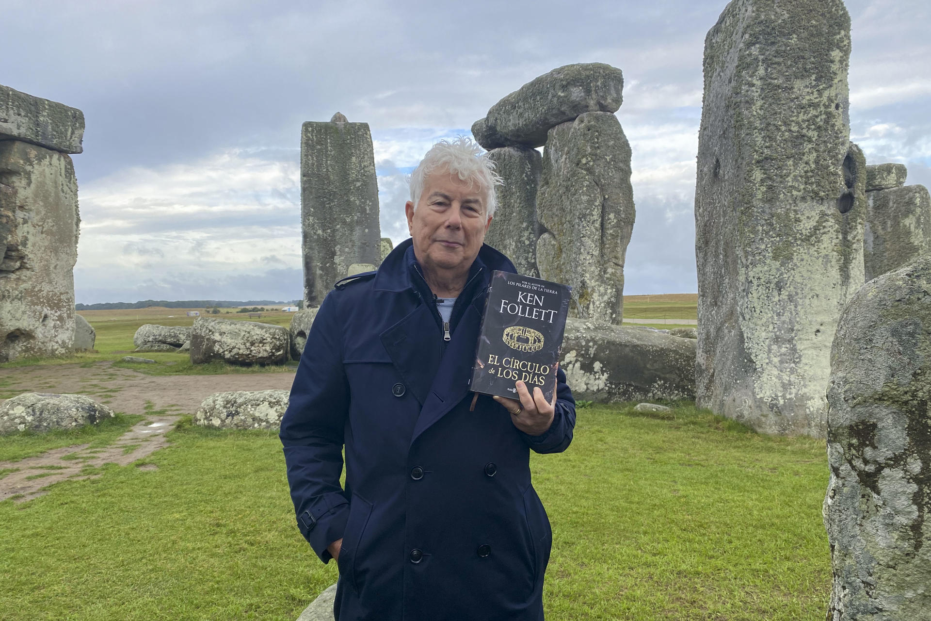 Ken Follett reconstruyó el día en que se erigió Stonehenge en su nuevo libro: “El círculo de los días”