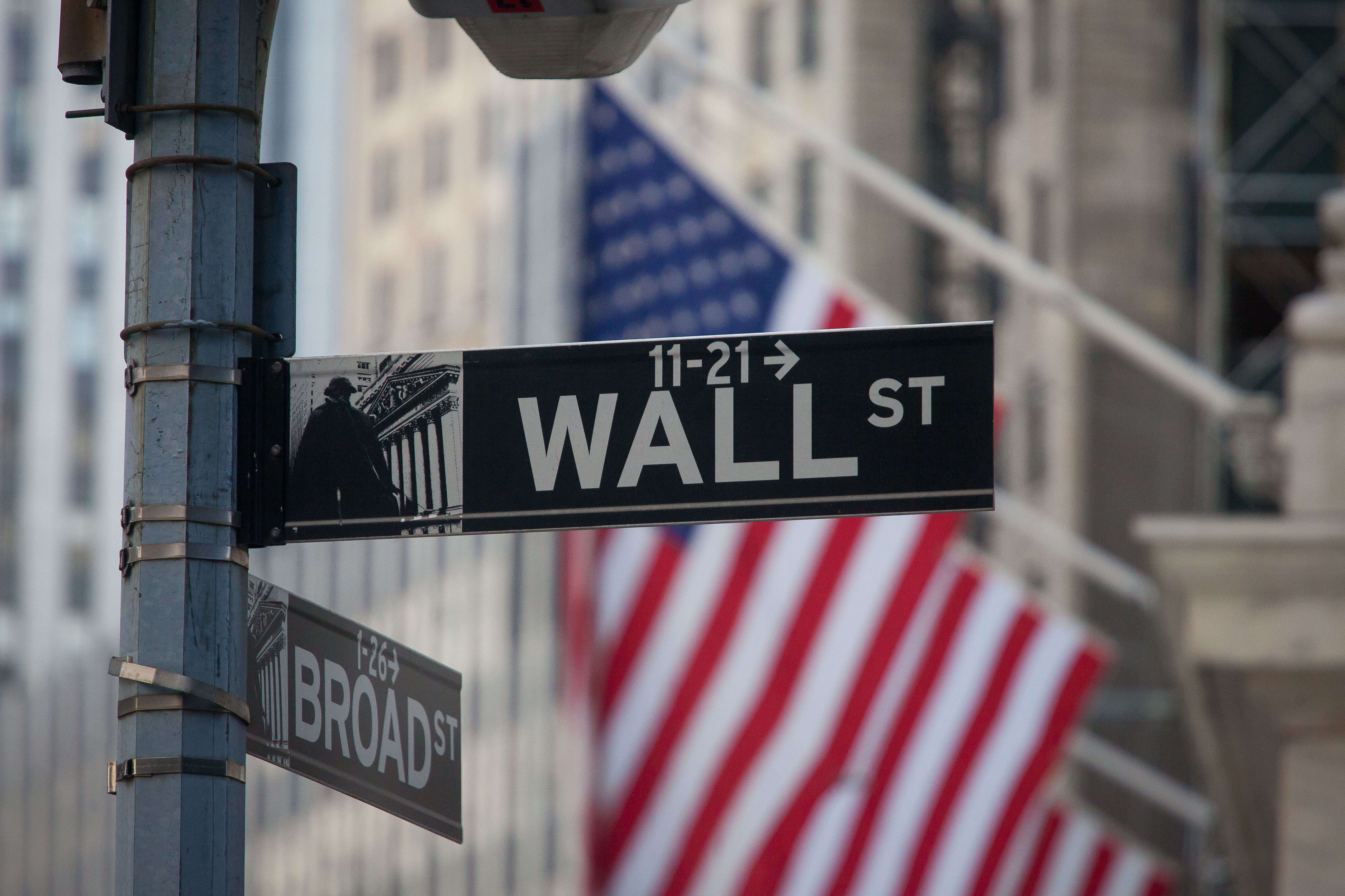 Wall Street se hunde ante temores de una recesión