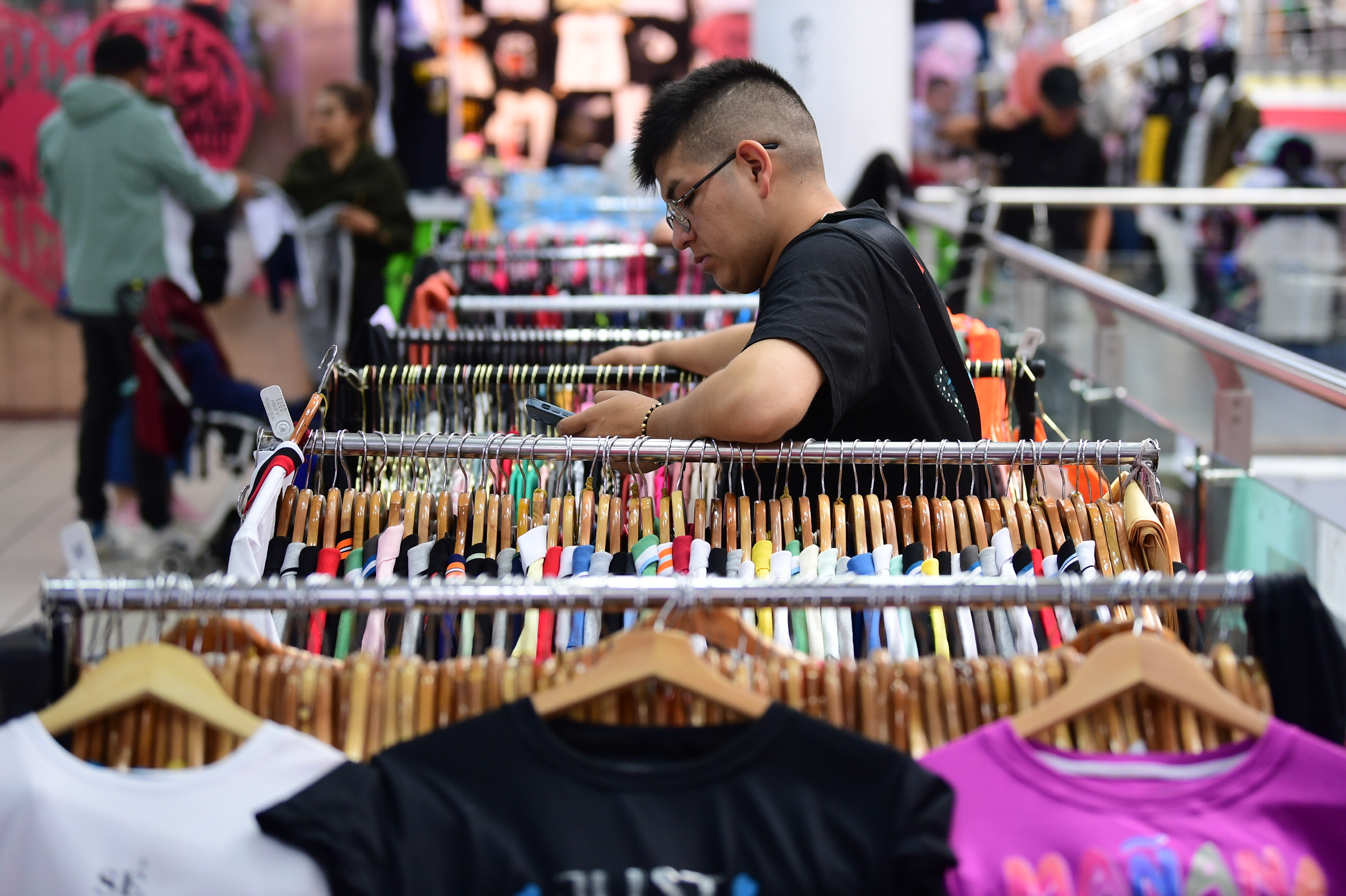 Feria de Moda y Desfiles del Gran San Victorino que busca la reactivación del comercio en esta zona de Bogotá