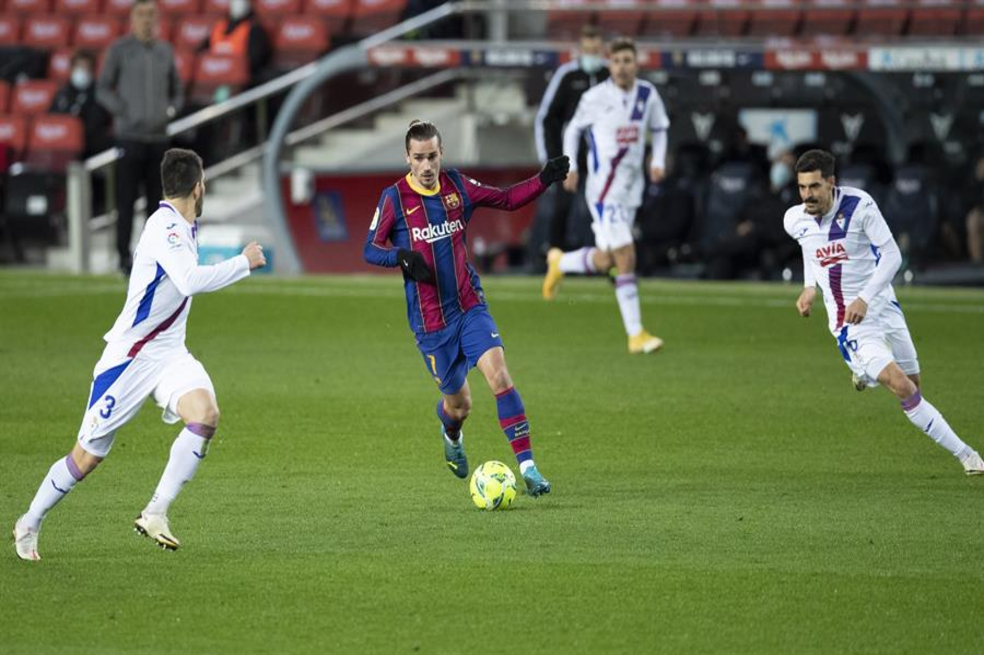 Barcelona cedió puntos ante el Eibar y se aleja cada vez más del liderato de LaLiga