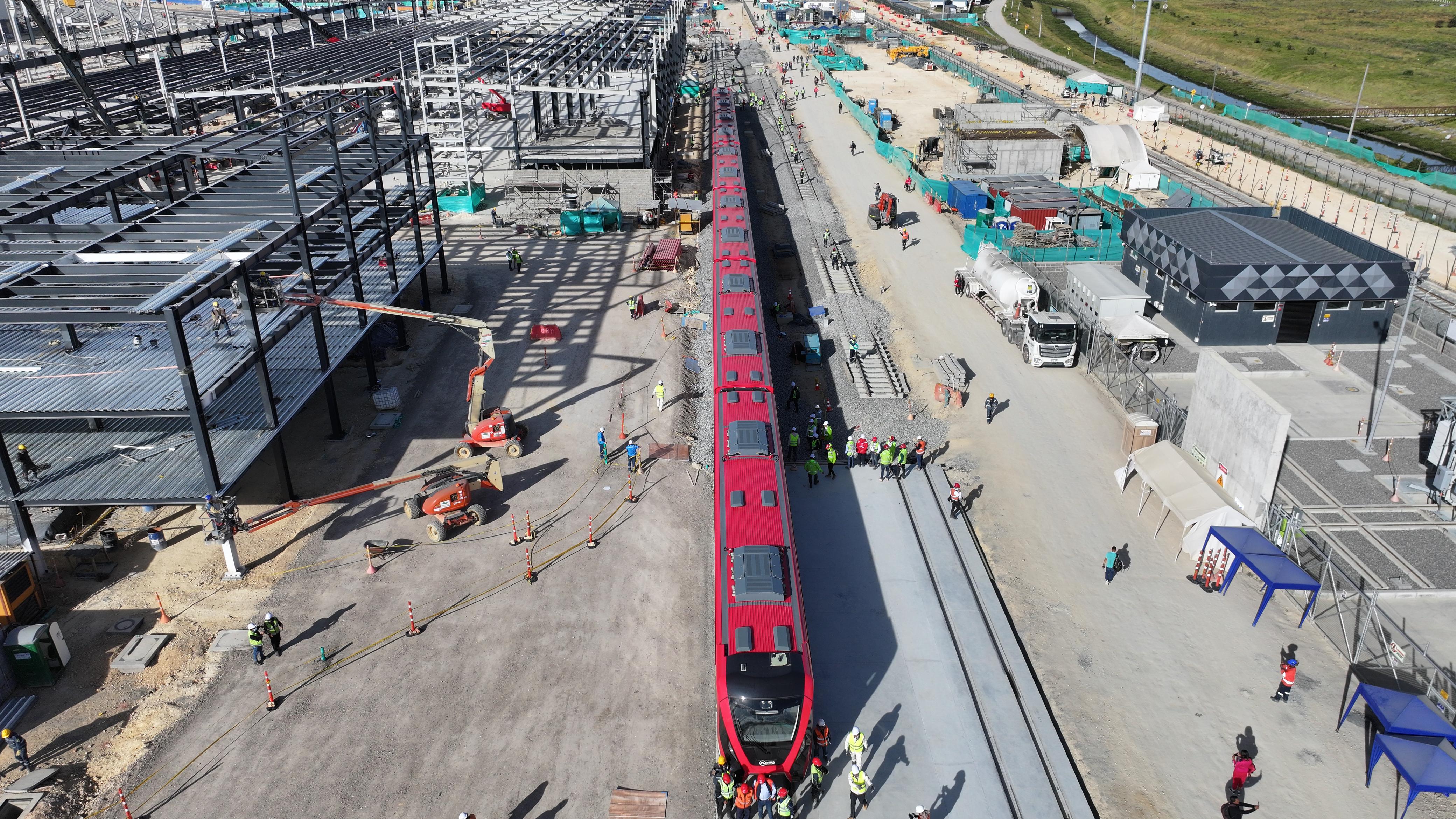 Bogotá y el orgullo por el Metro: más del 40 % lo siente, pero el 30 % dice que no lo usaría